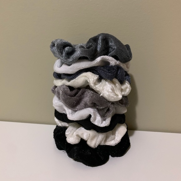 Scrunchies - Picture 4 of 10